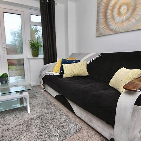 Daimler House - Cosy Home Near Coventry City Centre Екстериор снимка