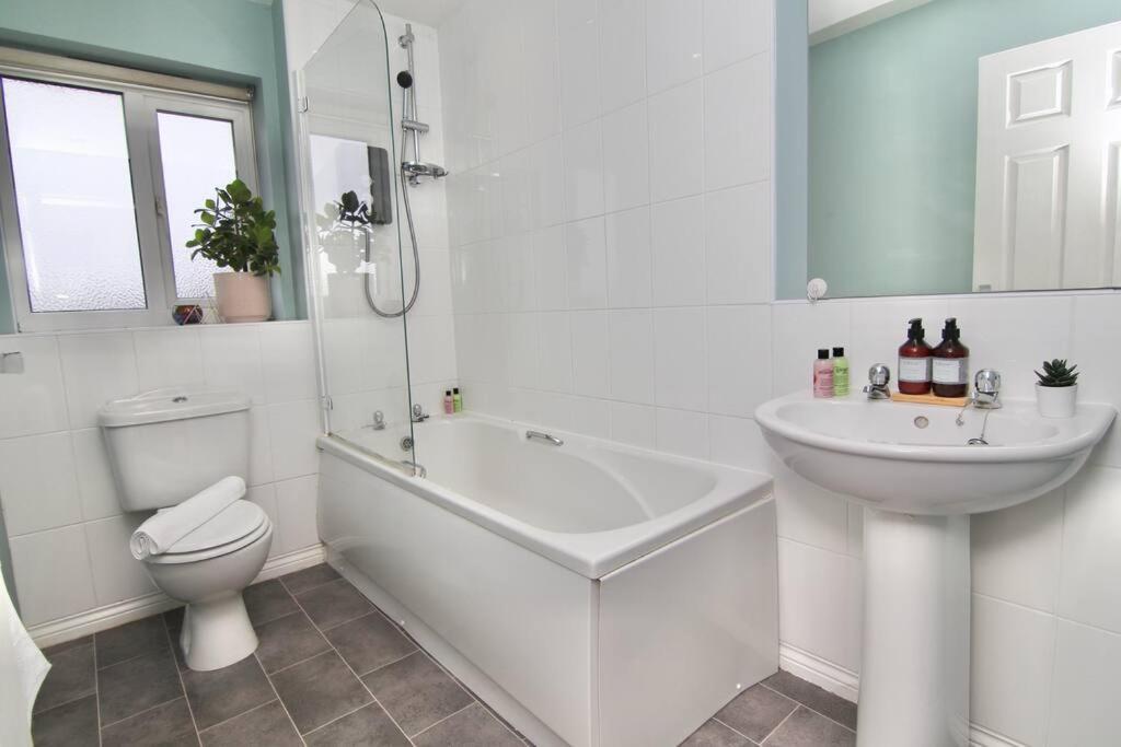 Daimler House - Cosy Home Near Coventry City Centre Екстериор снимка