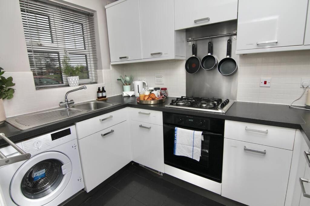 Daimler House - Cosy Home Near Coventry City Centre Екстериор снимка