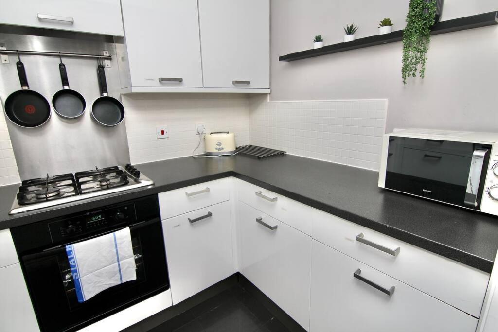 Daimler House - Cosy Home Near Coventry City Centre Екстериор снимка