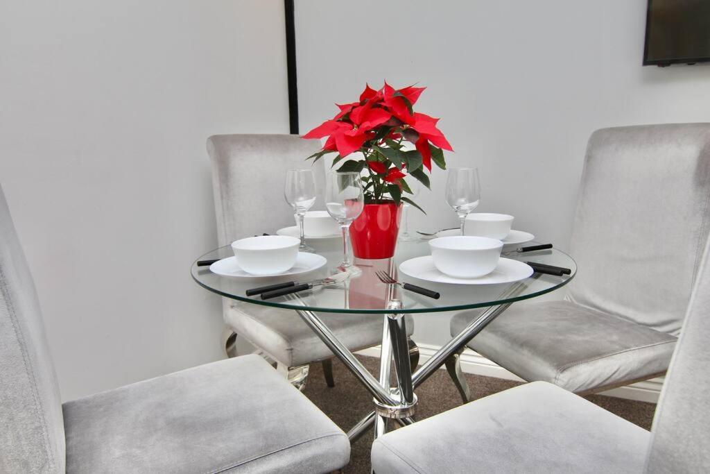 Daimler House - Cosy Home Near Coventry City Centre Екстериор снимка